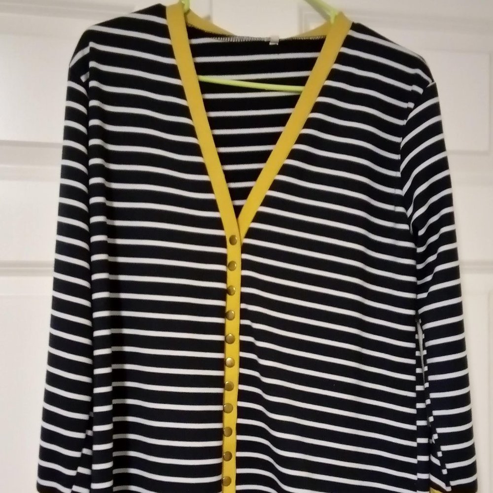 2X Long Black Cardigan with White Stripes and Yellow Shirt Button Stand